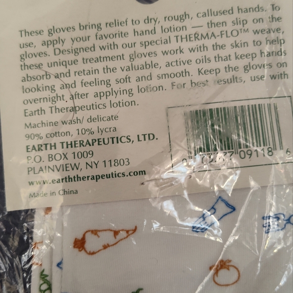 NWT!! Earth Therapeutic Moisturizing Gloves (2 Sets) - Picture 7 of 7